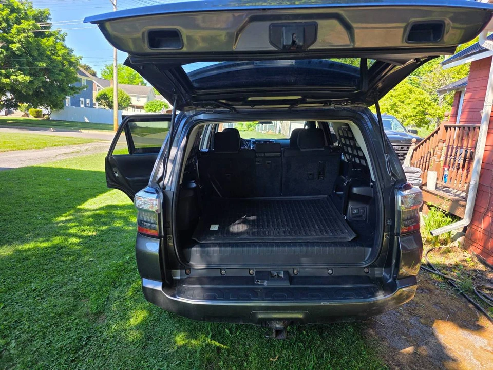 2018 Toyota 4Runner 5th Gen - Image 9 of 12