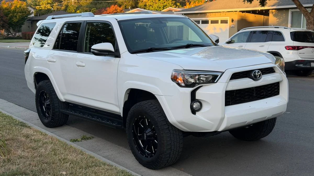 2018 Toyota 4Runner 5th Gen - Image 2 of 20
