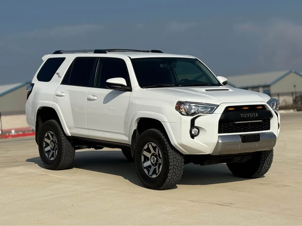 2018 Toyota 4Runner 5th Gen - Image 2 of 17