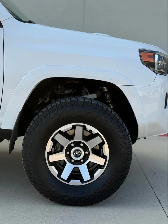 2018 Toyota 4Runner 5th Gen - Image 5 of 17