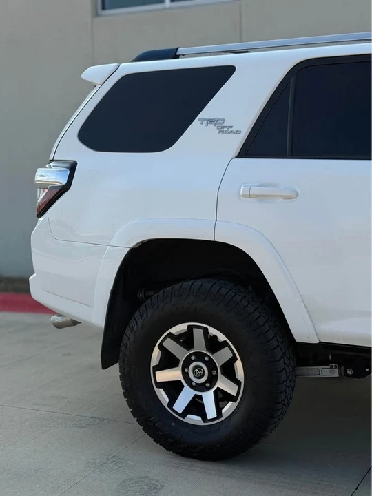 2018 Toyota 4Runner 5th Gen - Image 13 of 17