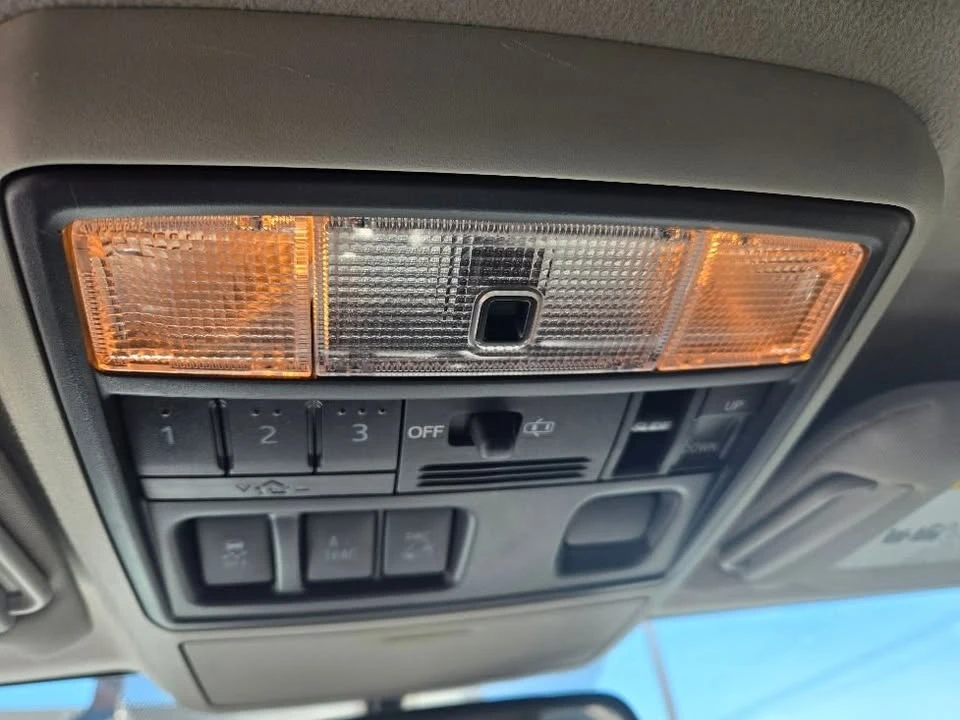 2018 Toyota 4Runner 5th Gen - Image 14 of 17