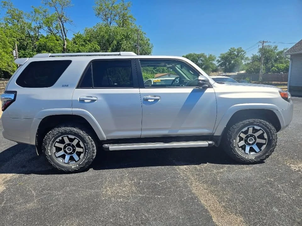 2018 Toyota 4Runner 5th Gen - Image 5 of 17