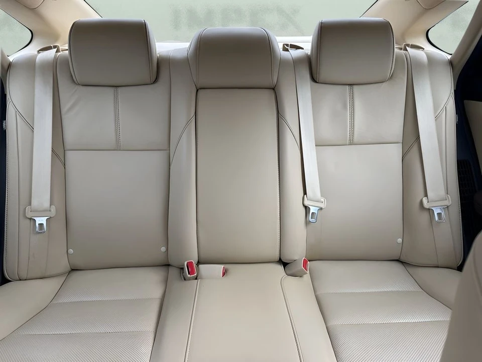 2018 Toyota Avalon 4th Gen - Image 13 of 21