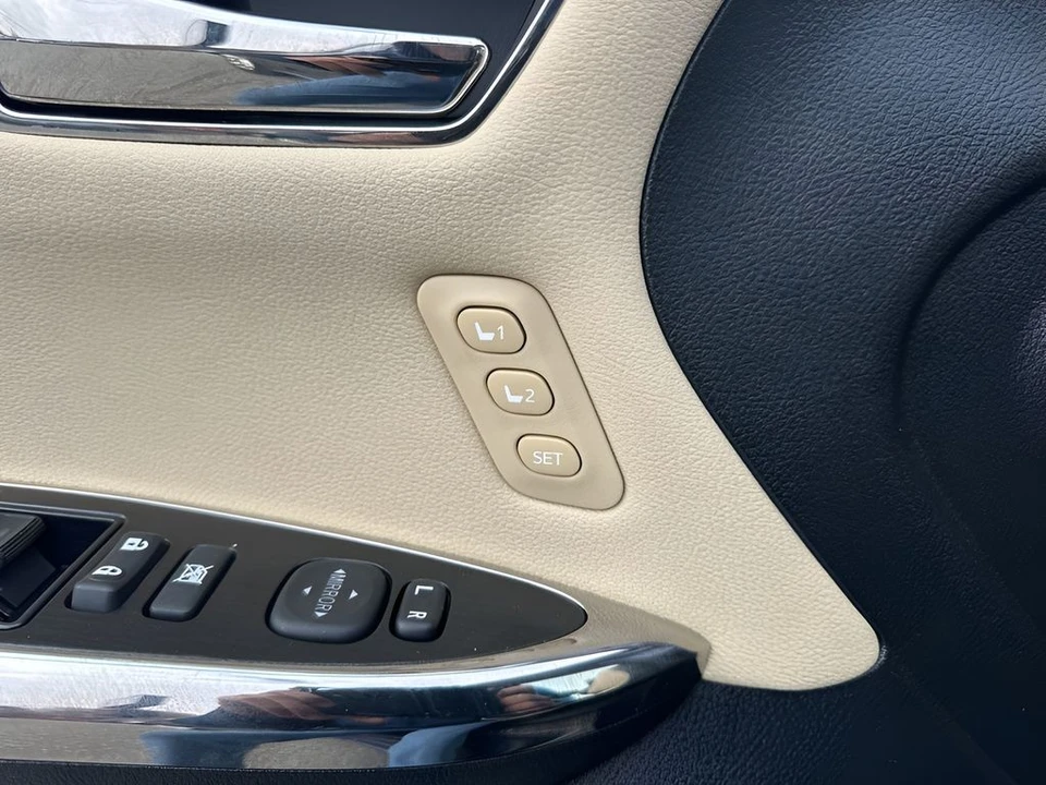 2018 Toyota Avalon 4th Gen - Image 11 of 21