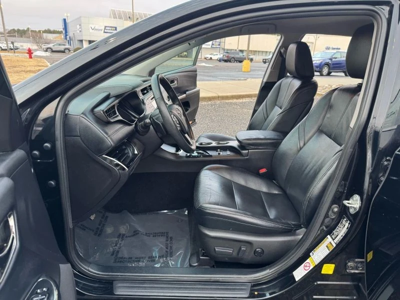 2018 Toyota Avalon 4th Gen - Image 9 of 12