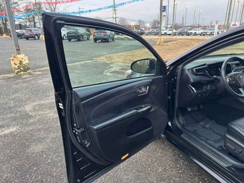 2018 Toyota Avalon 4th Gen - Image 10 of 12