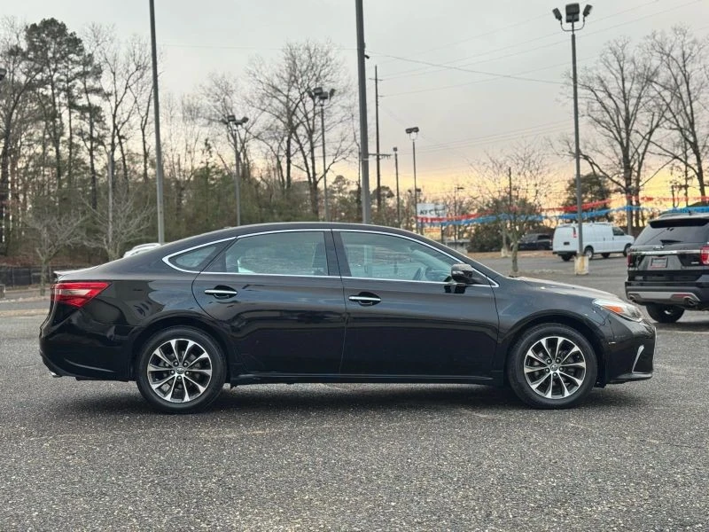 2018 Toyota Avalon 4th Gen - Image 6 of 12