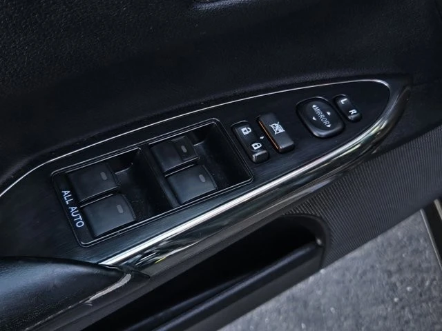 2018 Toyota Avalon 4th Gen - Image 10 of 12