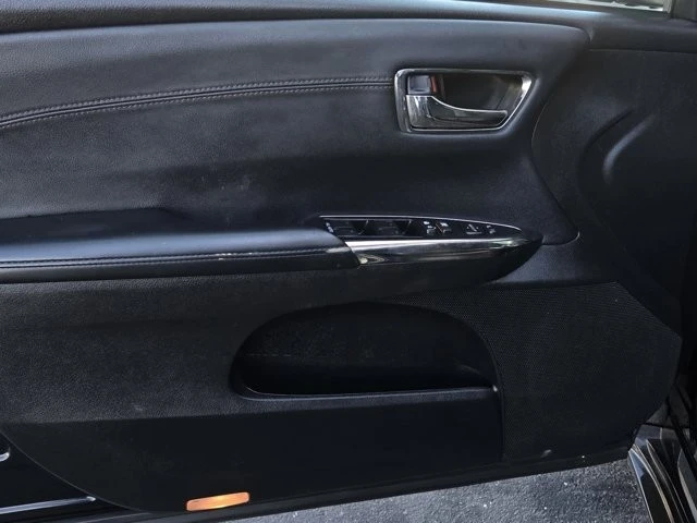 2018 Toyota Avalon 4th Gen - Image 9 of 12