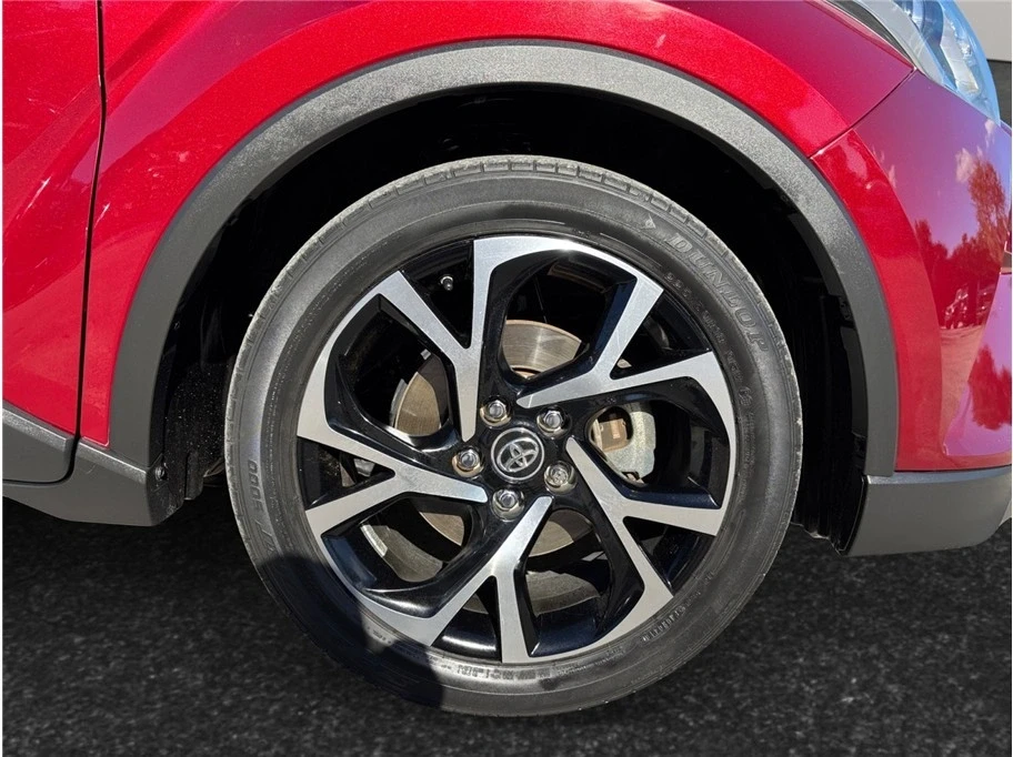 2018 Toyota C-HR - Image 13 of 21