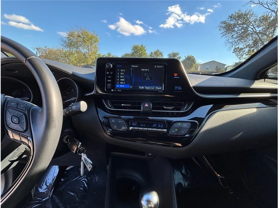 2018 Toyota C-HR - Image 11 of 21