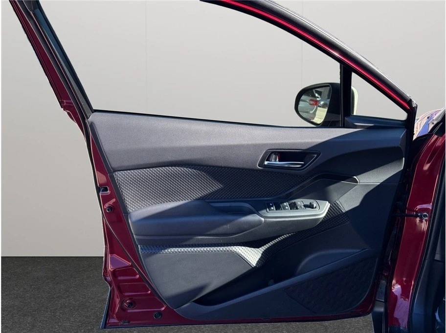 2018 Toyota C-HR - Image 16 of 21
