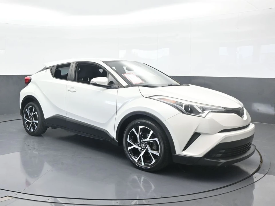 2018 Toyota C-HR - Image 8 of 12