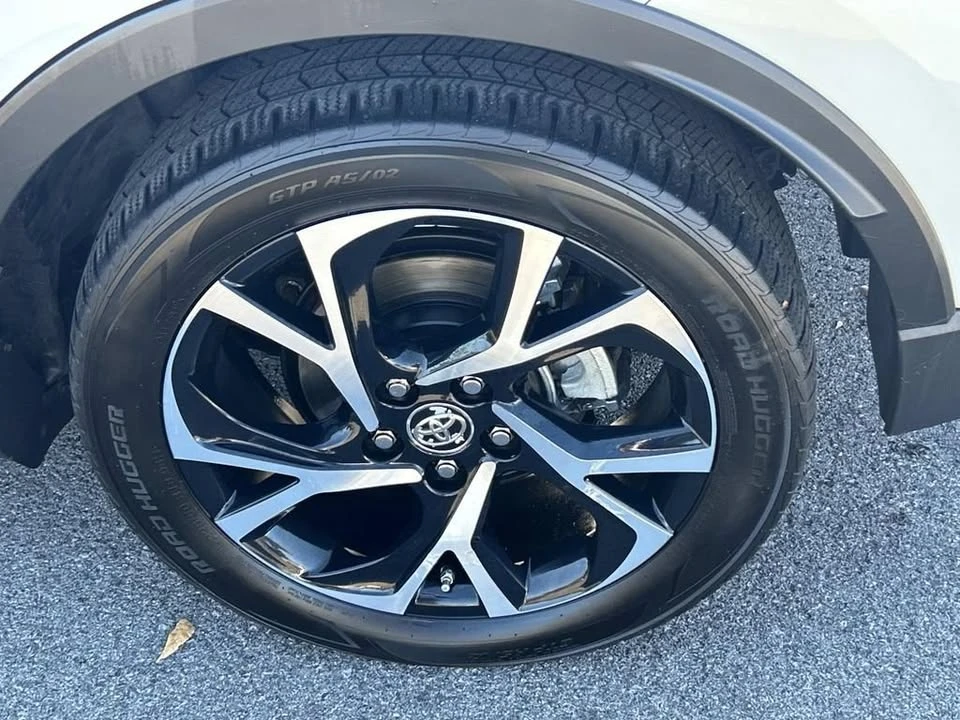2018 Toyota C-HR - Image 14 of 20