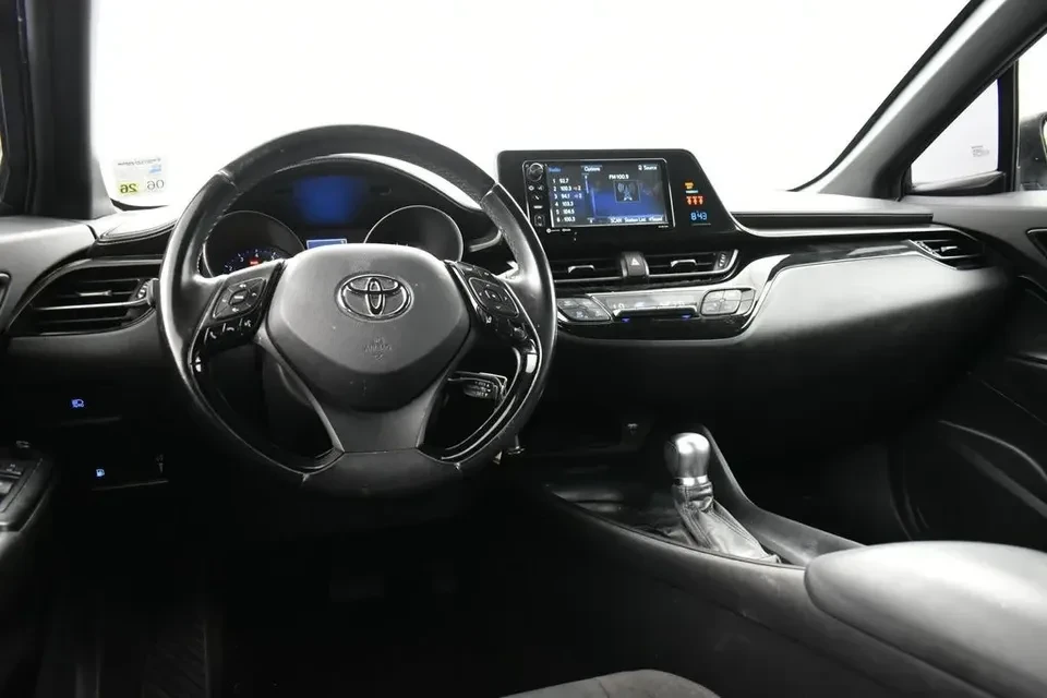 2018 Toyota C-HR - Image 6 of 7