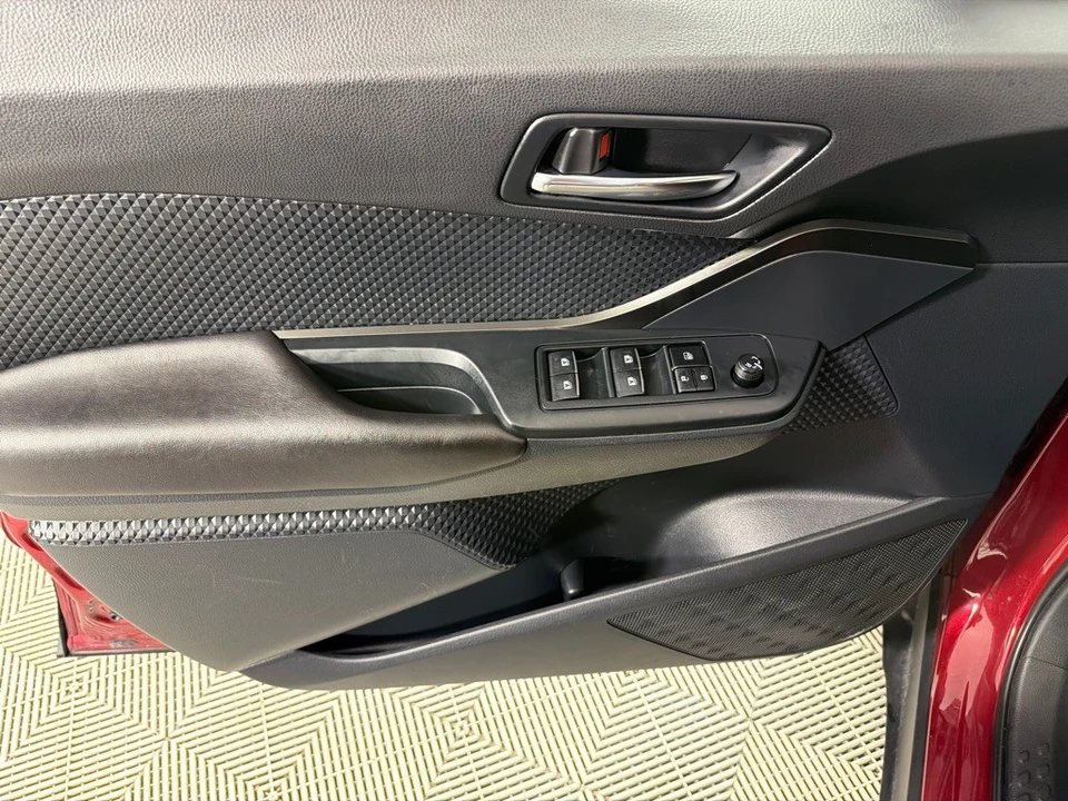 2018 Toyota C-HR - Image 9 of 12