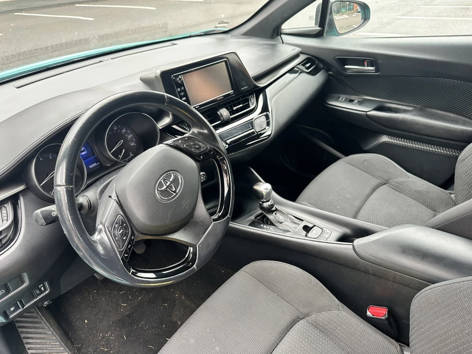2018 Toyota C-HR - Image 14 of 17