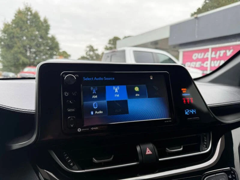 2018 Toyota C-HR - Image 8 of 10