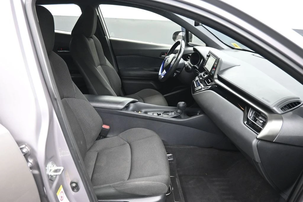2018 Toyota C-HR - Image 23 of 31