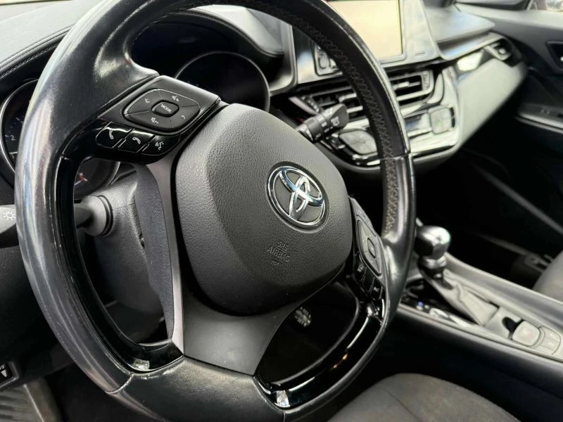 2018 Toyota C-HR - Image 10 of 12