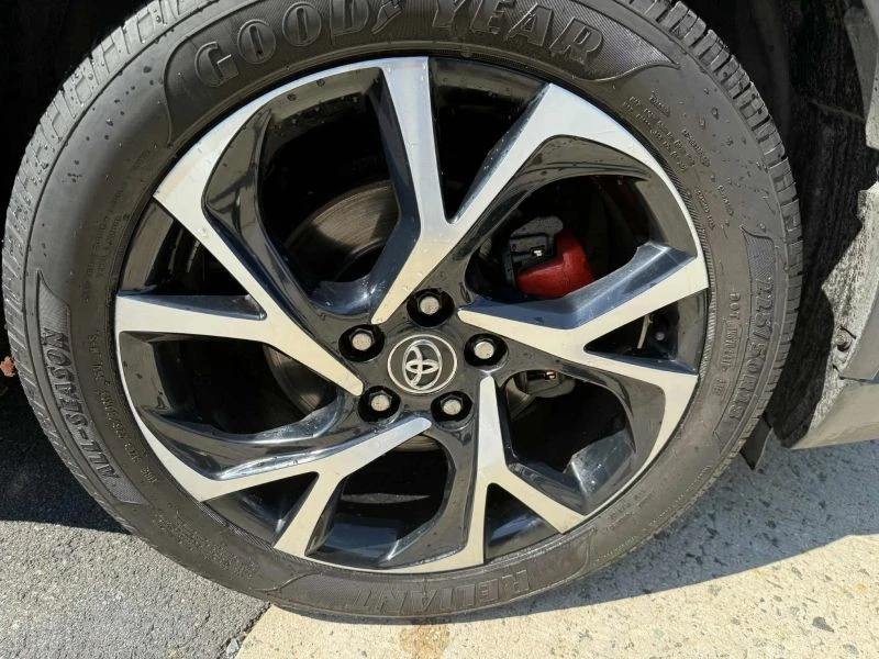 2018 Toyota C-HR - Image 11 of 12