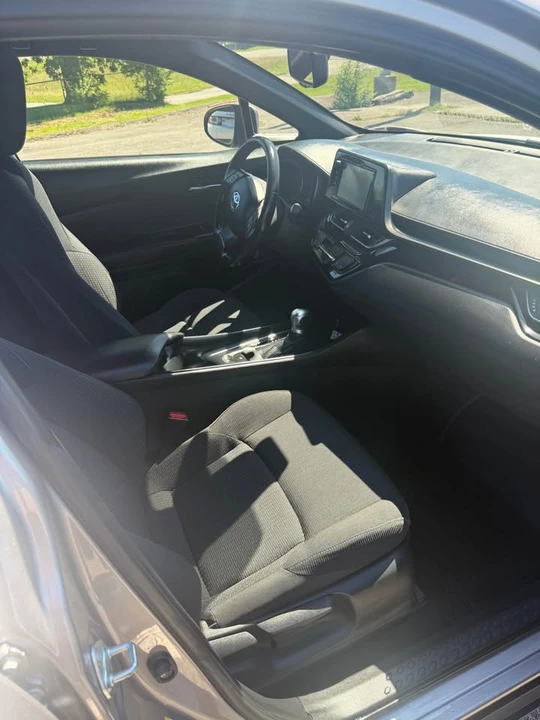 2018 Toyota C-HR - Image 7 of 10