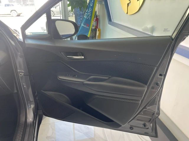 2018 Toyota C-HR - Image 26 of 31