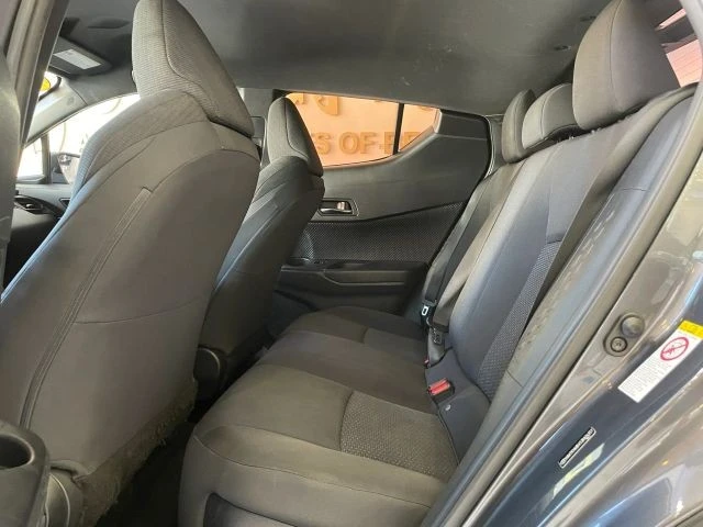 2018 Toyota C-HR - Image 19 of 31