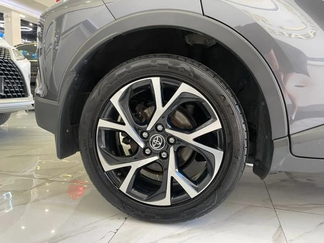 2018 Toyota C-HR - Image 28 of 31