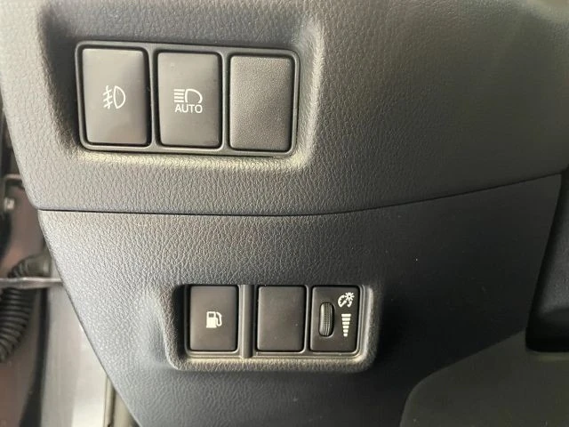 2018 Toyota C-HR - Image 10 of 31