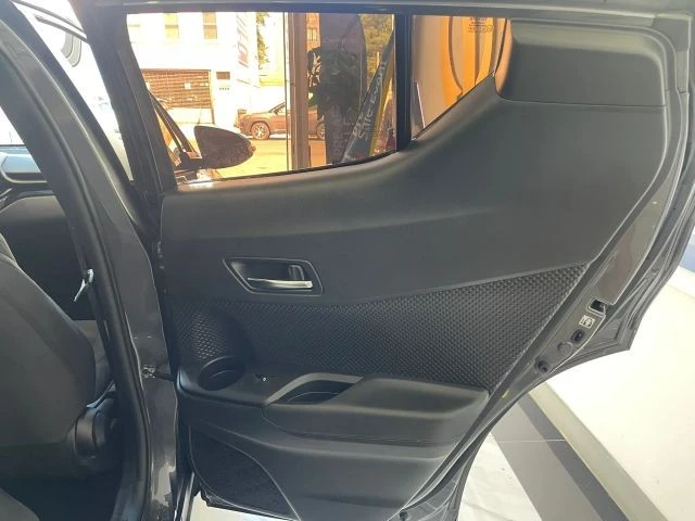 2018 Toyota C-HR - Image 22 of 31