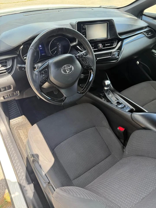 2018 Toyota C-HR - Image 9 of 10