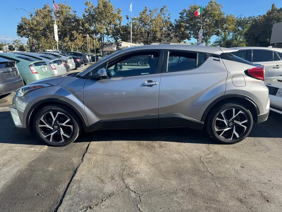 2018 Toyota C-HR - Image 2 of 8