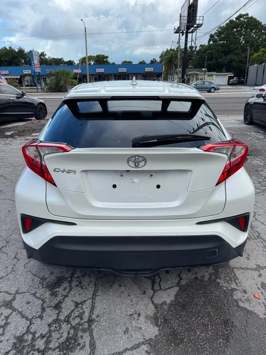 2018 Toyota C-HR - Image 15 of 17