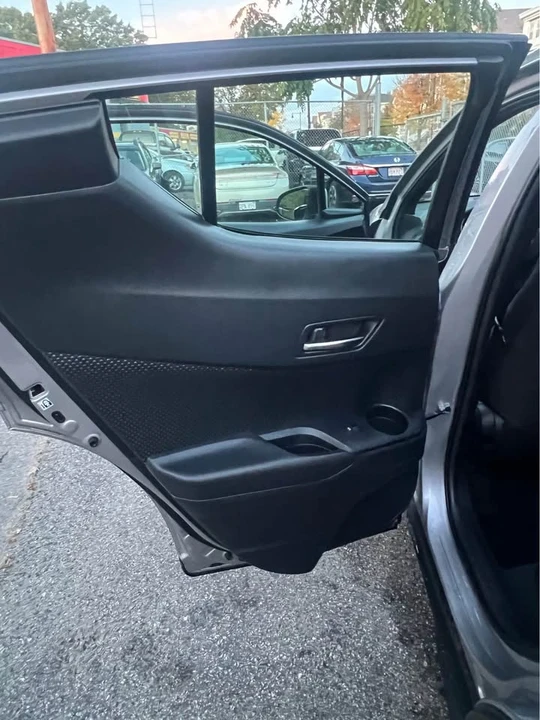 2018 Toyota C-HR - Image 13 of 20