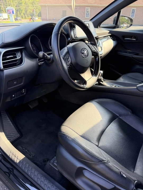 2018 Toyota C-HR - Image 11 of 13