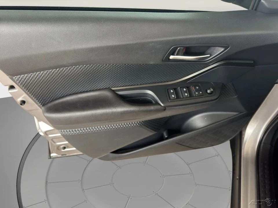 2018 Toyota C-HR - Image 13 of 21