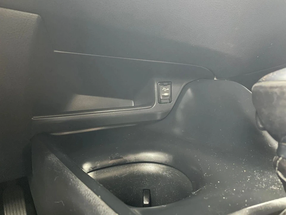 2018 Toyota C-HR - Image 24 of 31