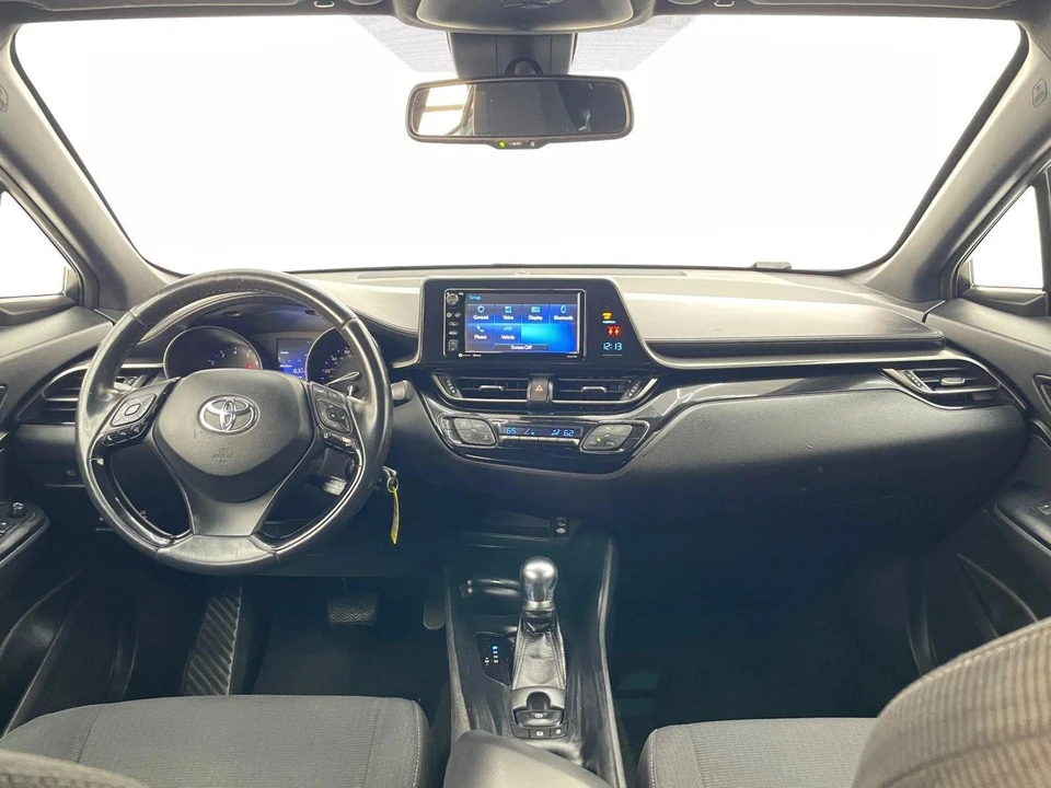 2018 Toyota C-HR - Image 16 of 31