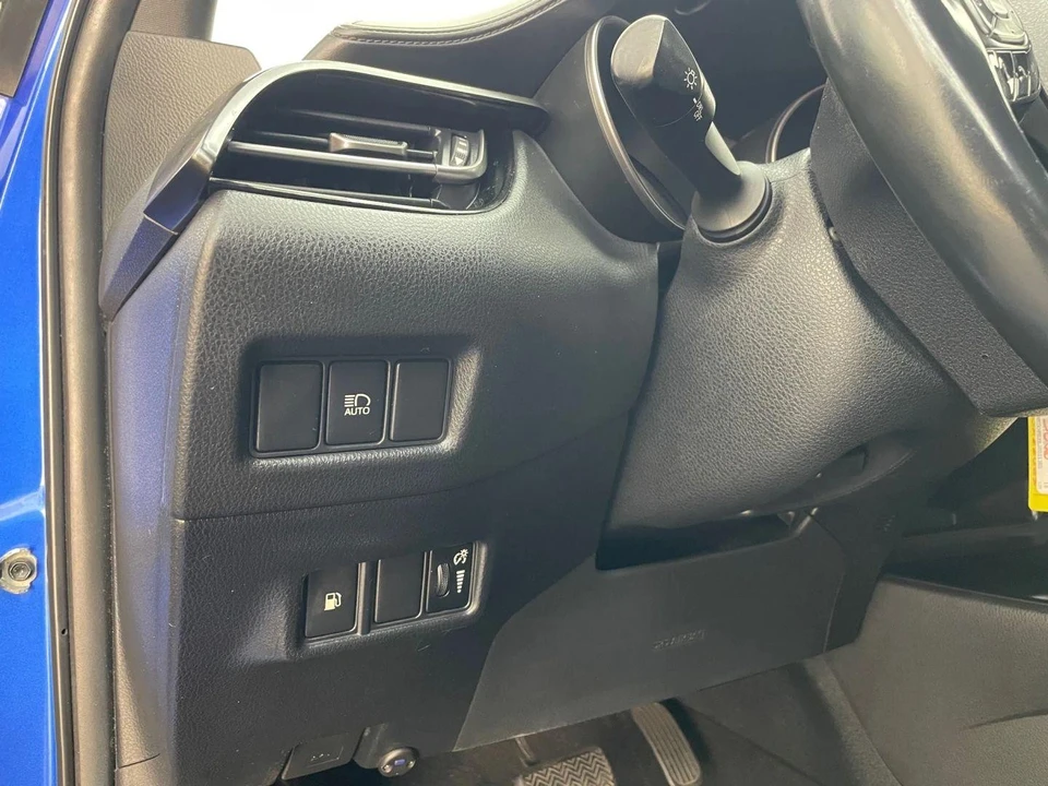 2018 Toyota C-HR - Image 25 of 31