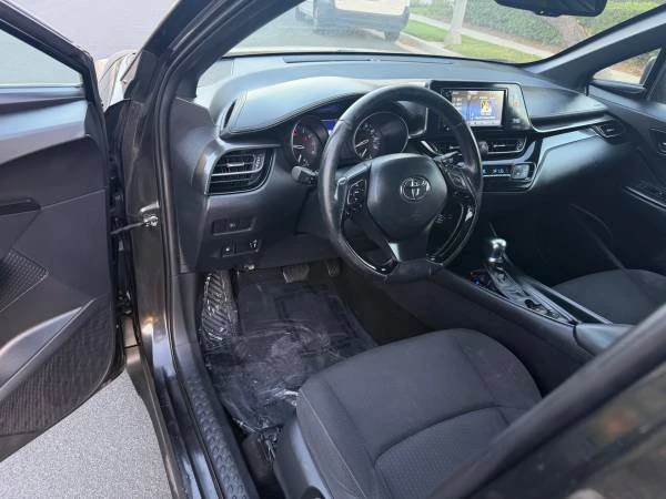 2018 Toyota C-HR - Image 12 of 31