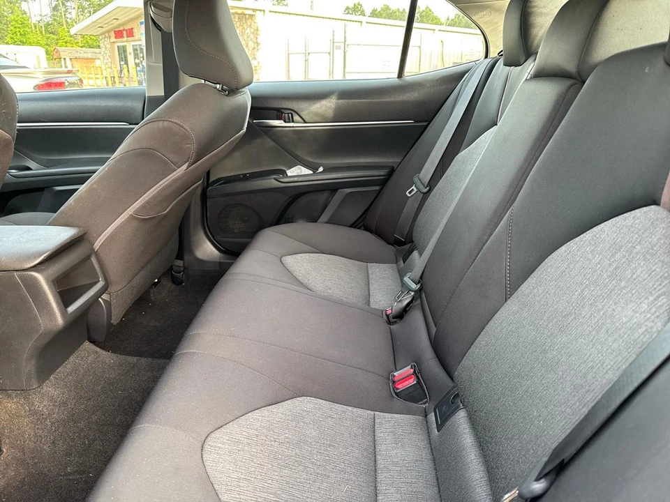 2018 Toyota Camry 8th Gen - Image 19 of 27