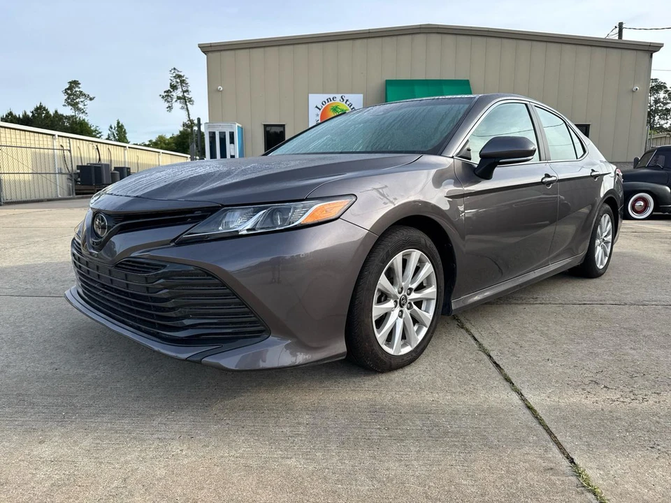 2018 Toyota Camry 8th Gen - Image 3 of 27