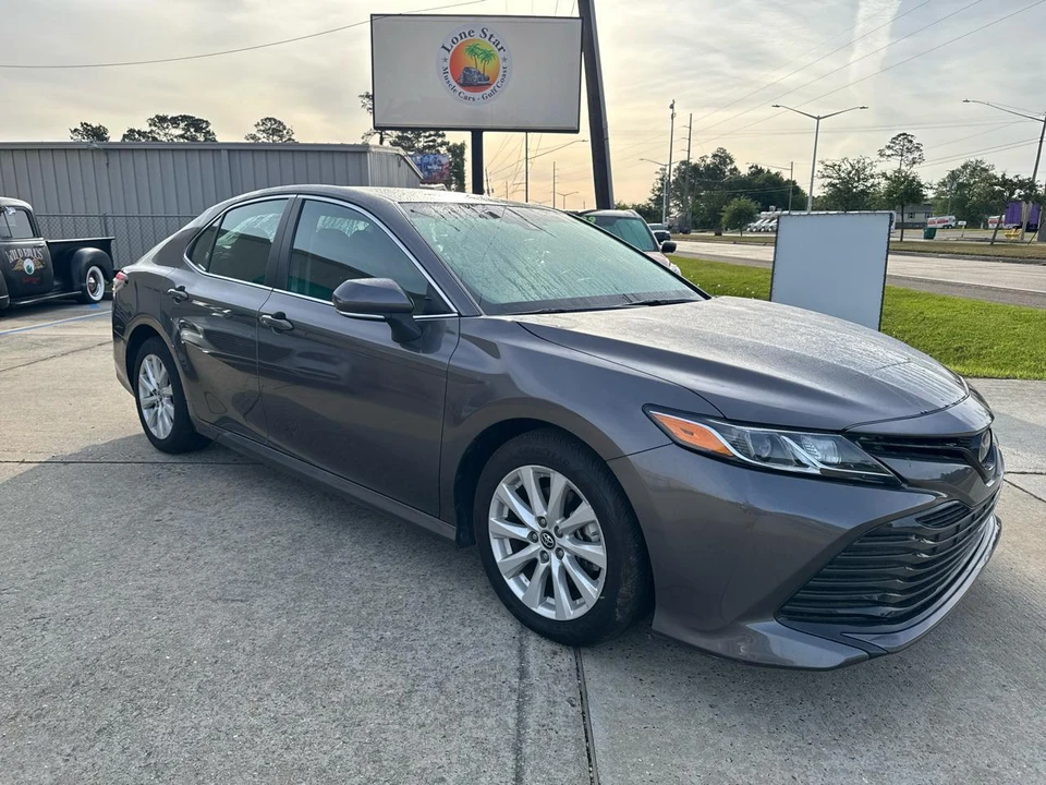 2018 Toyota Camry 8th Gen - Image 9 of 27