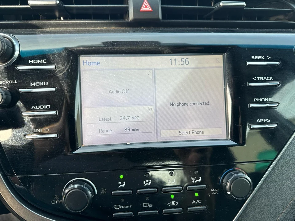2018 Toyota Camry 8th Gen - Image 24 of 27