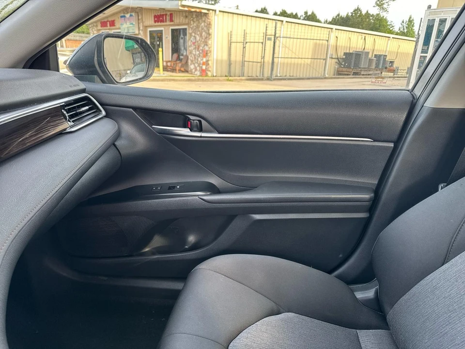 2018 Toyota Camry 8th Gen - Image 27 of 27