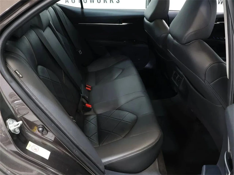 2018 Toyota Camry 8th Gen - Image 27 of 31