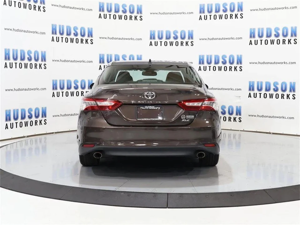2018 Toyota Camry 8th Gen - Image 5 of 31