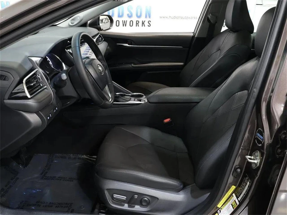 2018 Toyota Camry 8th Gen - Image 14 of 31
